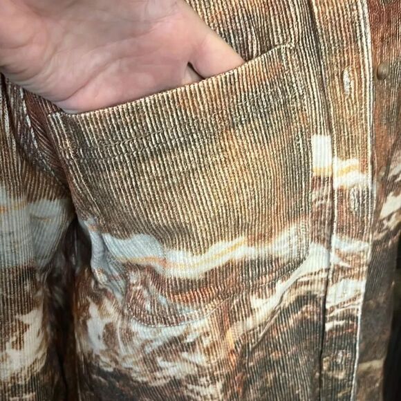 Gilded Intent Landscape Corduroy Shirt, size SMALL - Picture 5 of 12